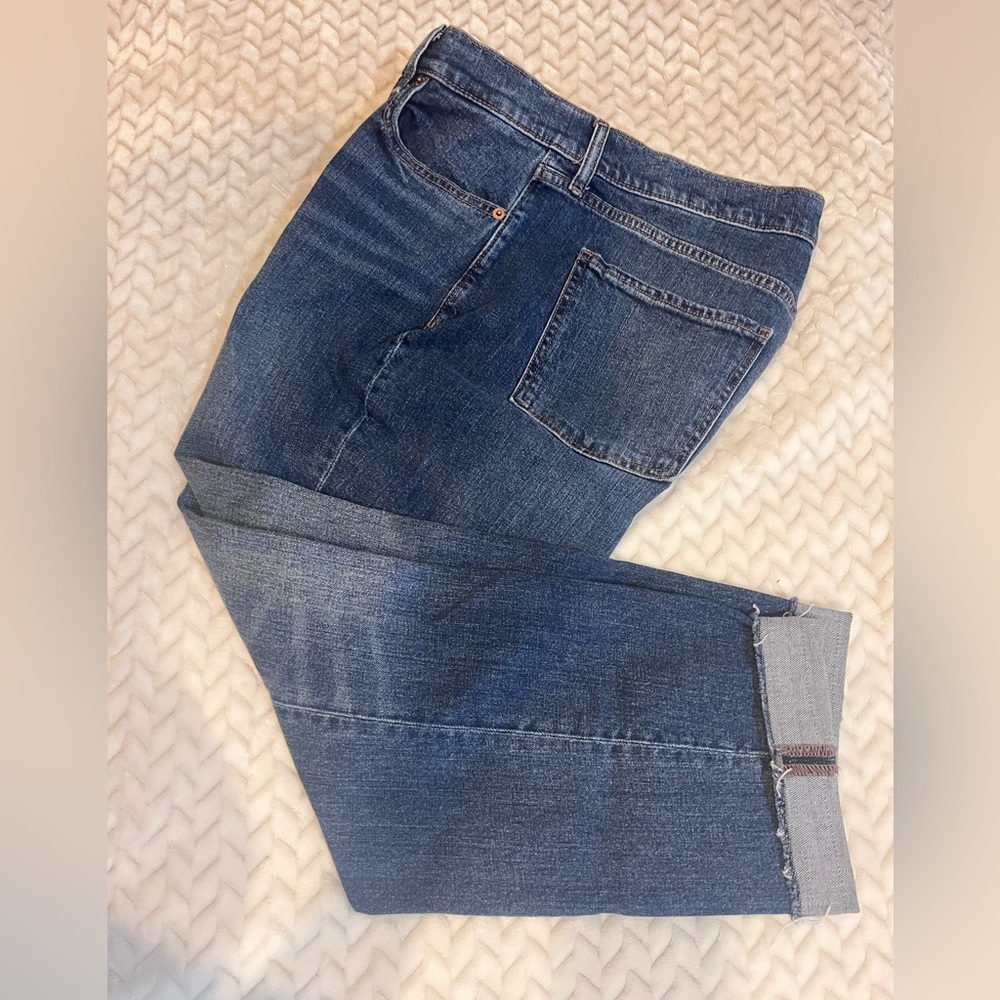 Old Navy Mid Rise Boyfriend jeans